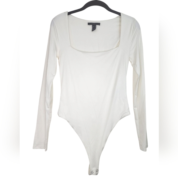 Forever 21 Tops - FOREVER 21 white long sleeve bodysuit, size M